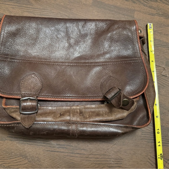 Leather messenger bag - Picture 7 of 7